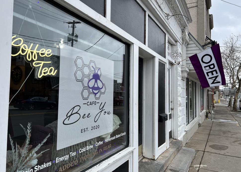 Cafe Bee You