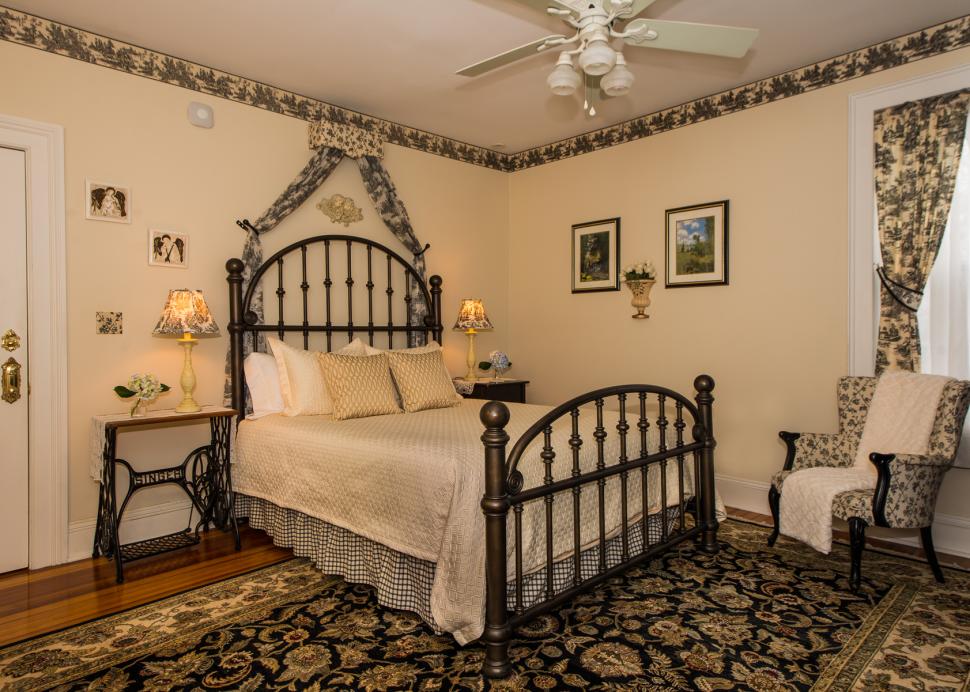 A Bed in The Interior Of The Clement Room At The Inn On The Main