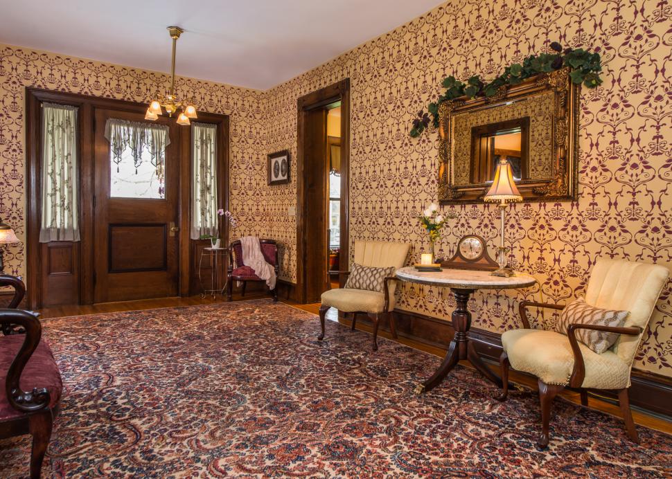 Spacious Foyer