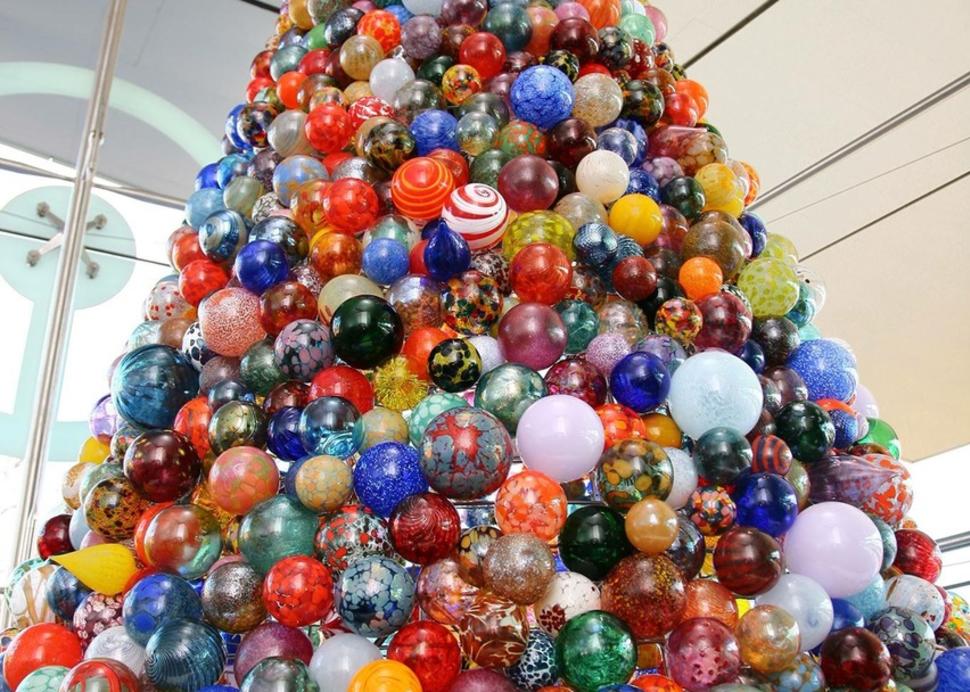 Holiday Ornament Tree in The Shops