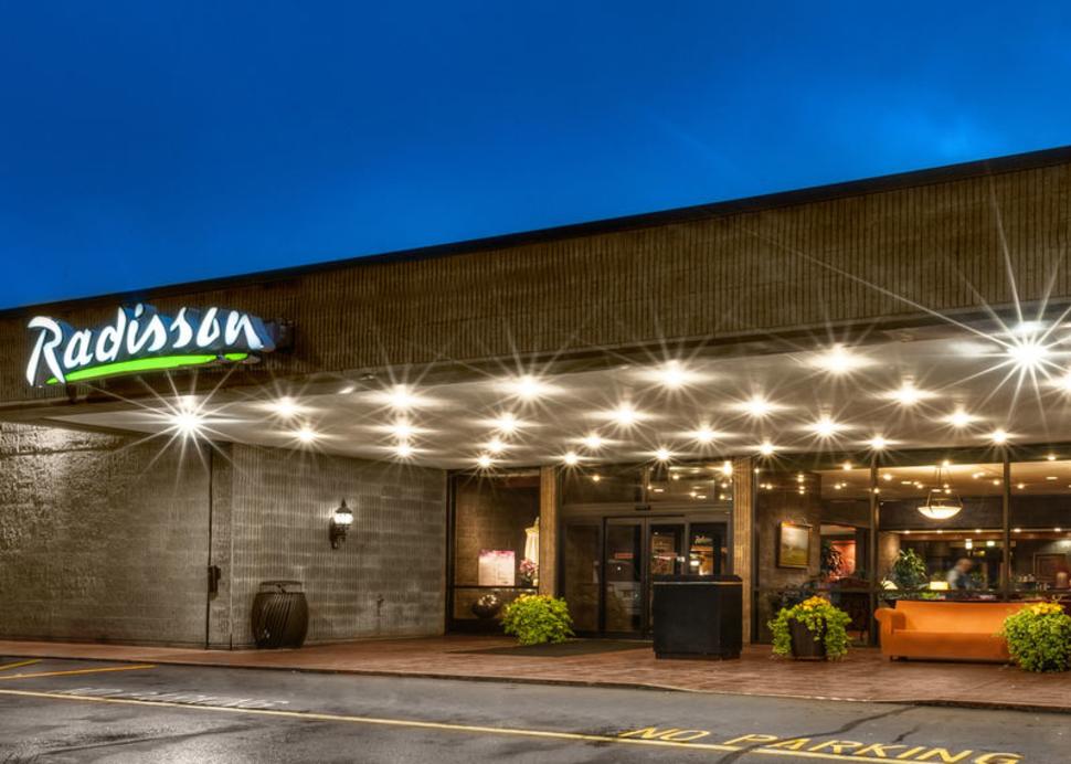 Radisson Front