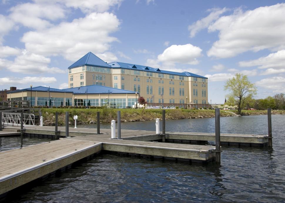 Ramada-Geneva-lakefront-lake-view