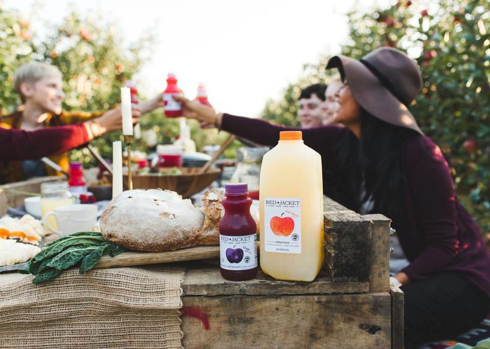Juice and group in the orchards