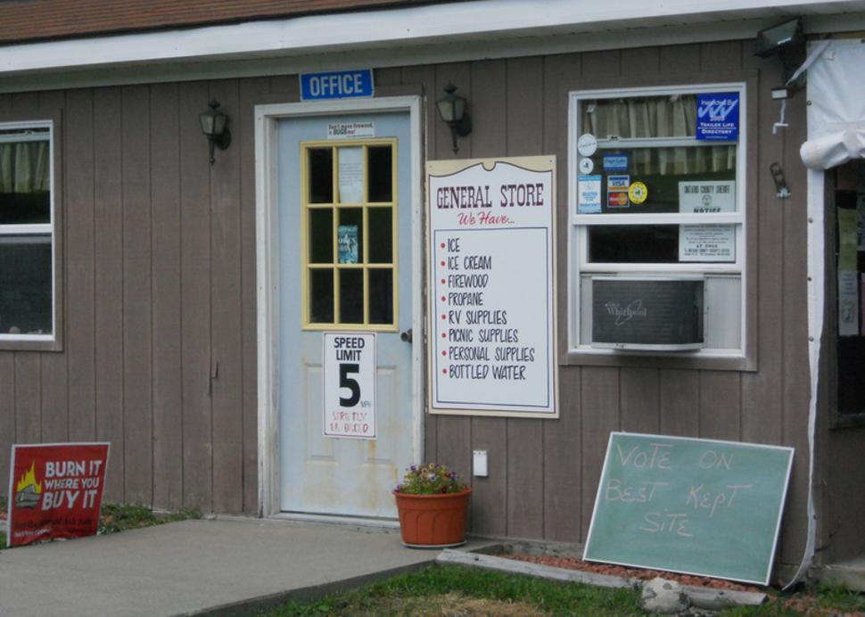 Exterior of Bristol Woodland's General Store