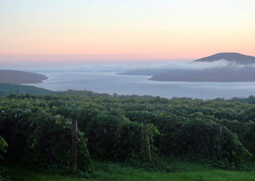 canandaigua-wine-trail-canandaigua-sunset-over-lake