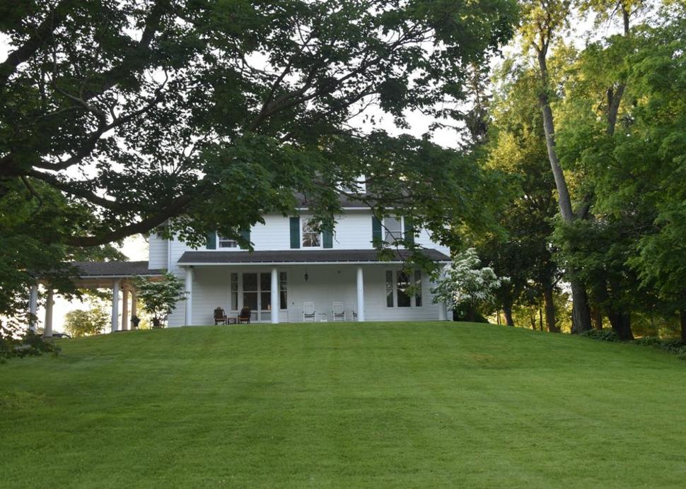 Charlton Farm Inn