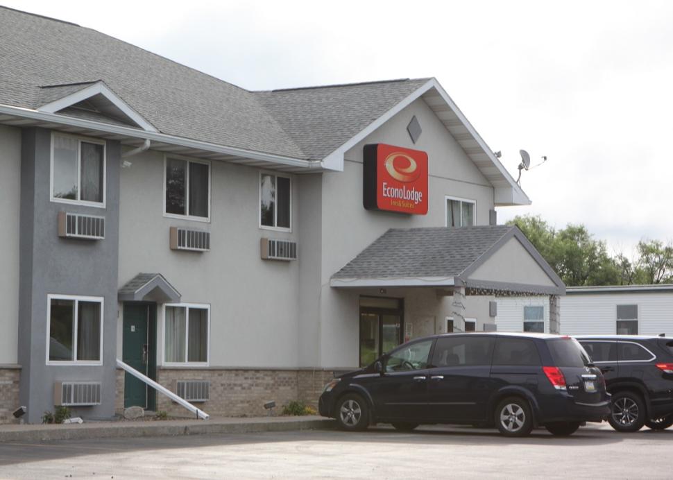 Exterior of the Econo Lodge in Canandaigua