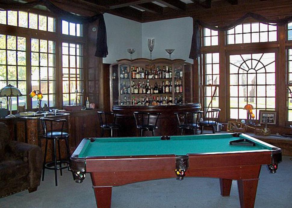 Erie Mansion Pool Table