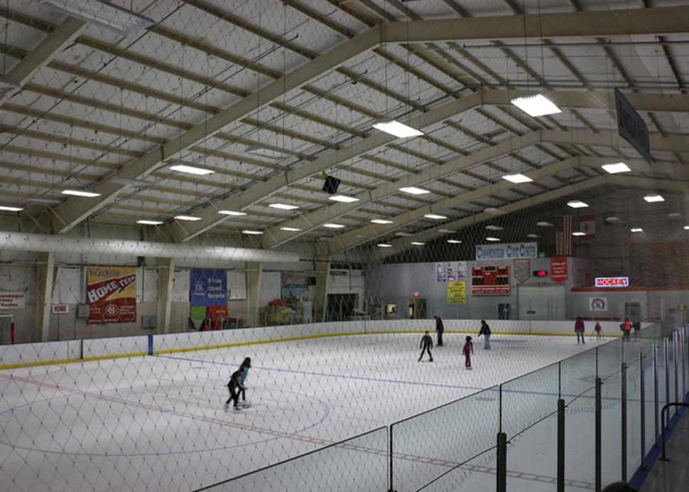 greater-canandaigua-civic-center-people-skating