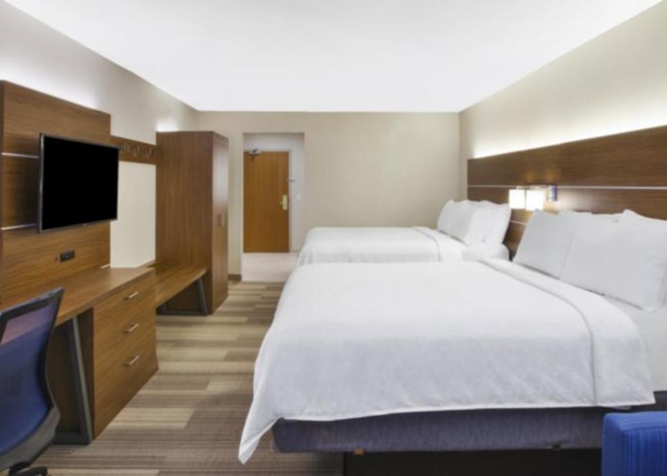 Holiday Inn Express & Suites Rochester-Victor