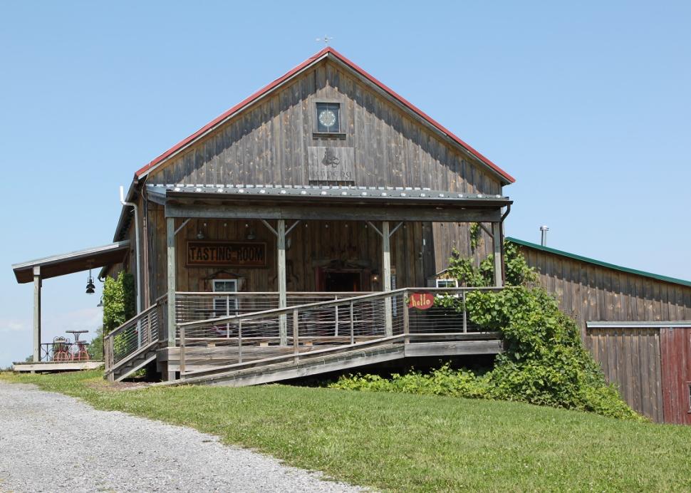 lacey-magruder-vineyard-and-winery-geneva-exterior-1