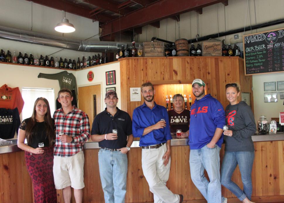 naked-dove-brewing-company-canandaigua-people-drinking