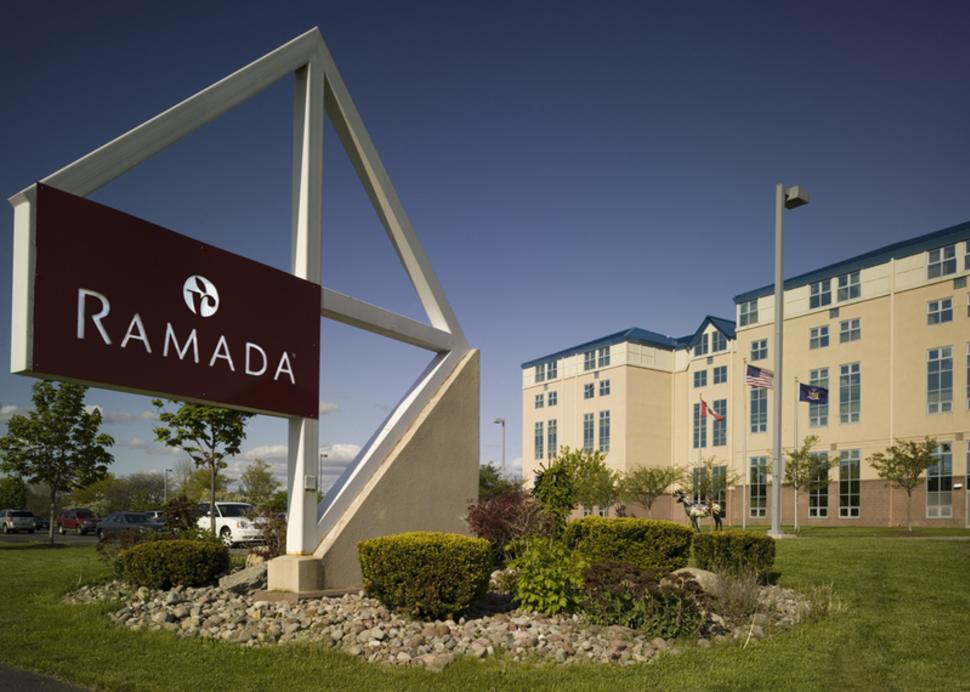 ramada-geneva-ramada-sign