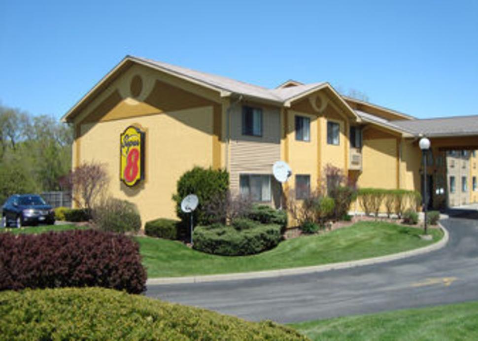 super 8 motel oswego rd