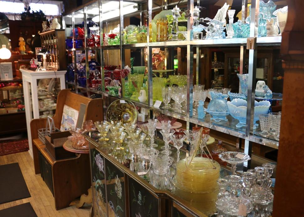uncle-sams-antiques-interior-8