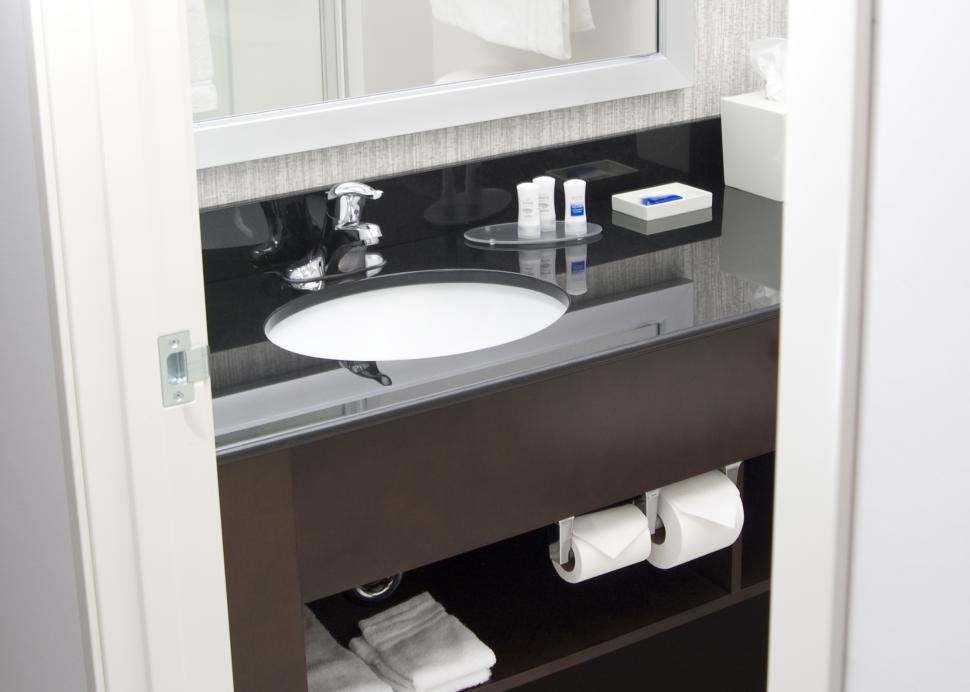 Bath Room Vanities All Have Granite Counter Tops