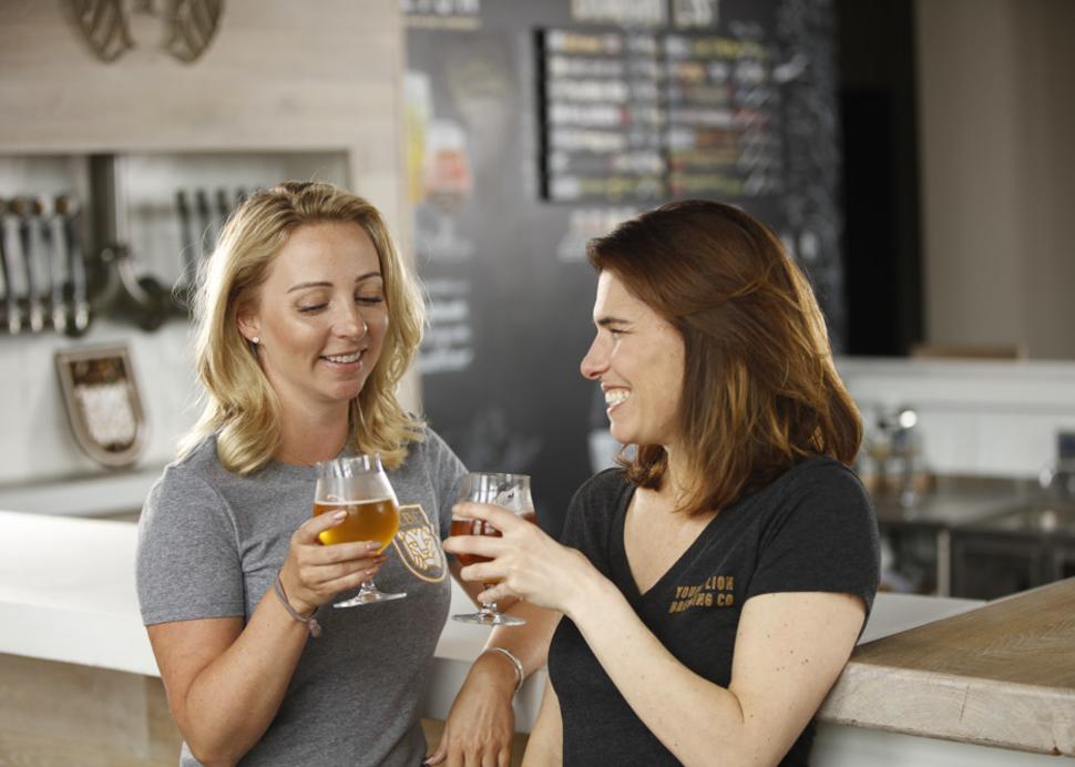 young-lion-brewing-canandaigua-interior-beer-toast