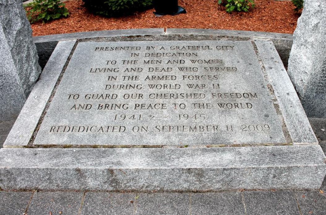 World War II Memorial, image from massmilitarymonuments.com