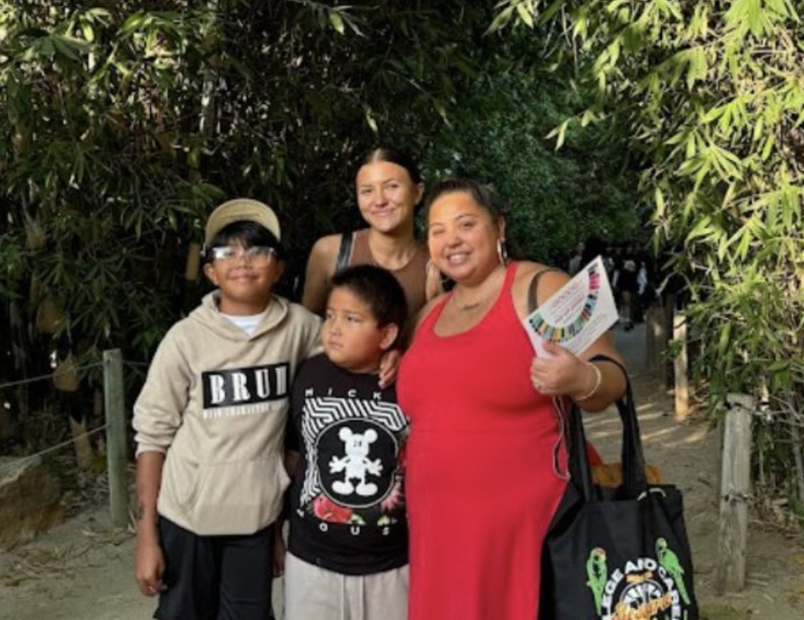 Family at Santa Ana Zoo