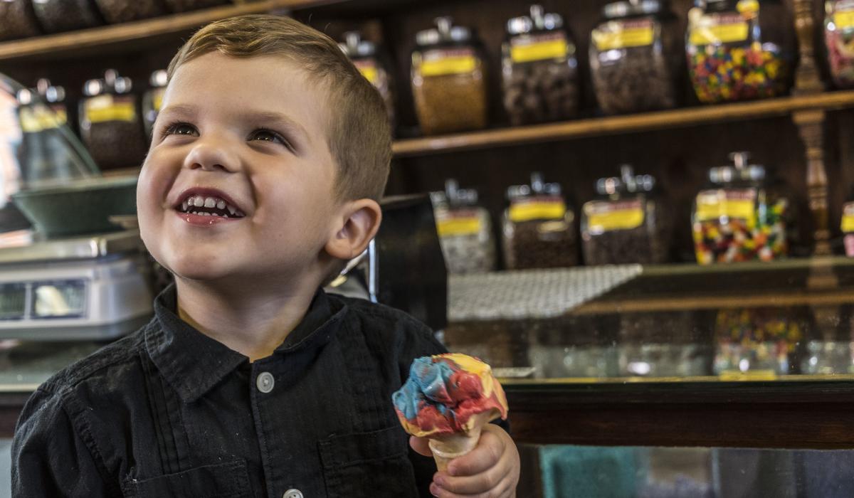 Hoosier Cupboard Candy, Snacks & Ice Cream | Festival Country