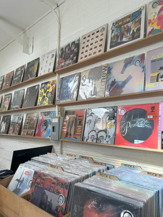 Contact Records store in Oakland California