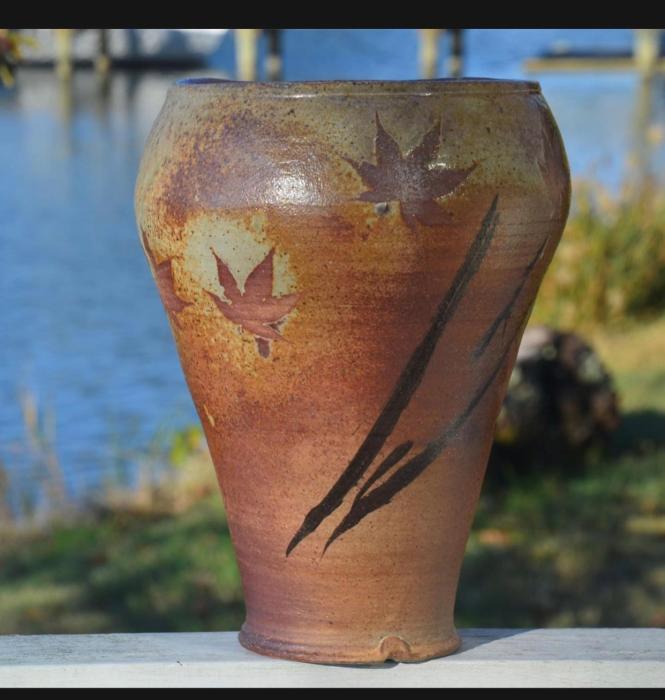 Red Maple Leaf vase by Yang-ha Lee-Wicker.