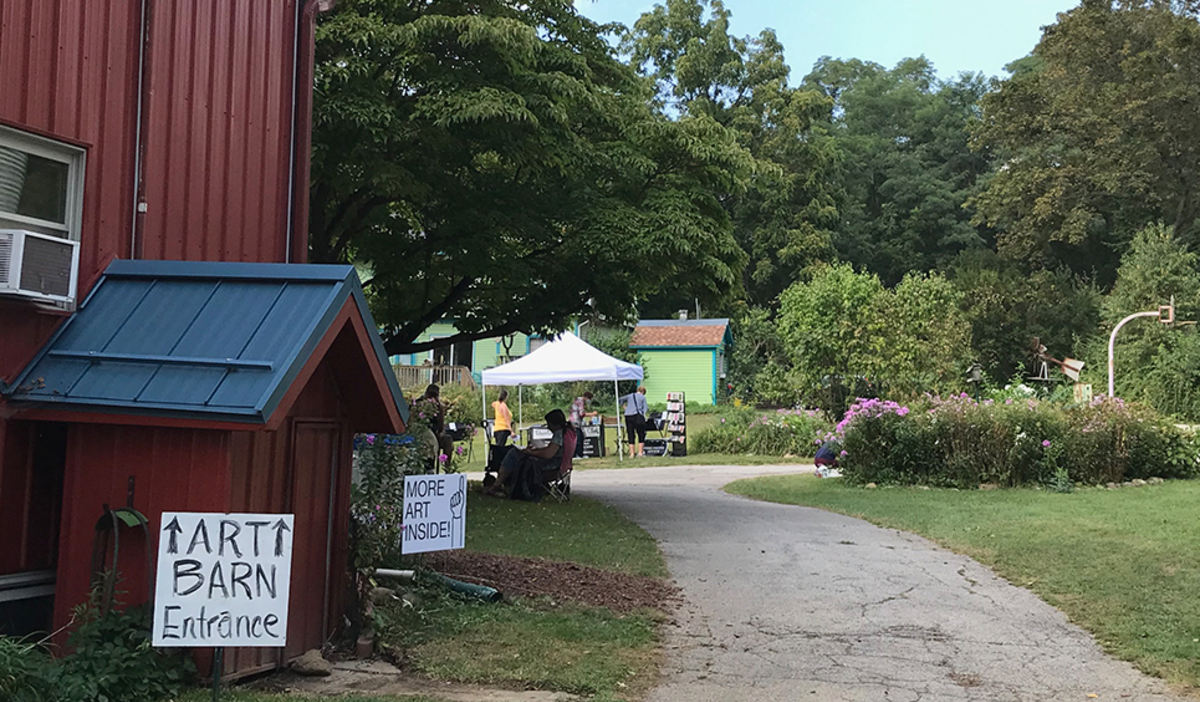 Path to barn at Art Barn's Art Blitz 2021