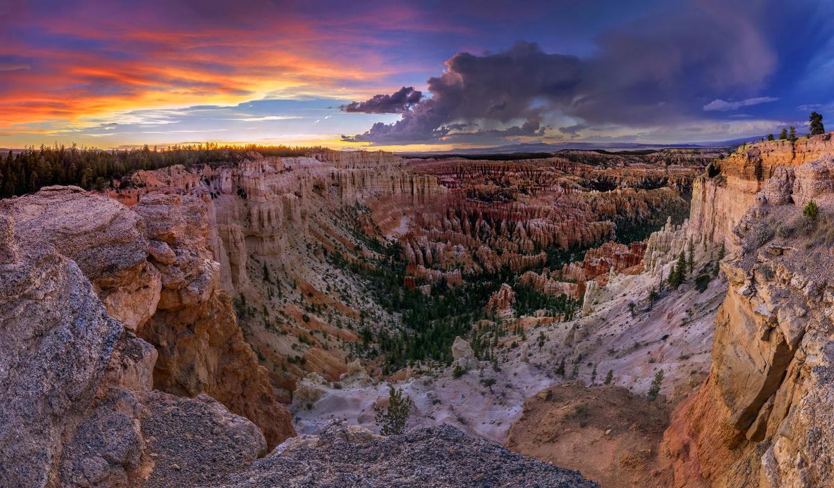 Dramatic Sunset in Bryce Canyon National Park