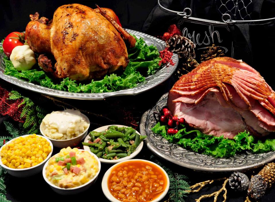 Cracker Barrel Christmas Dinner To Go / Cracker Barrel Thanksgiving 2020 Meal Cost Popsugar Food