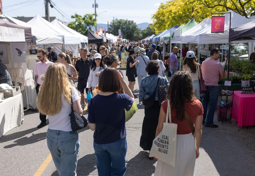 Kelowna Farmers' and Crafters' Market at Landmark District
