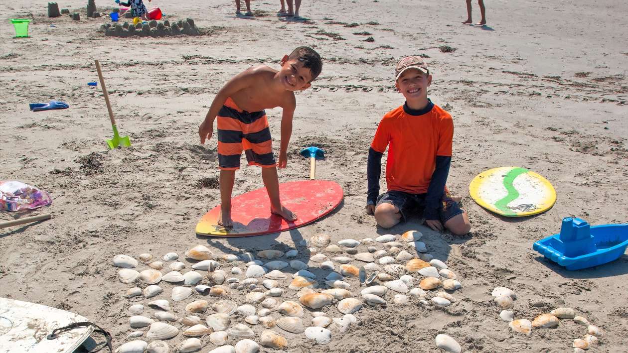 Family Friendly Beaches In Rhode Island Kid Favorites Family Friendly Beaches In Rhode Island