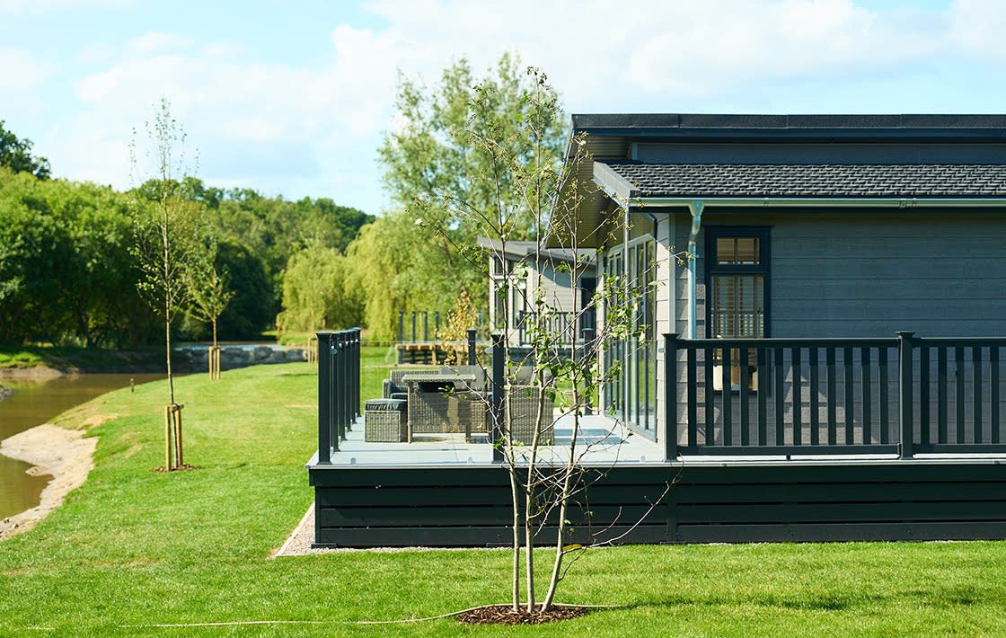 Green Hill lake side retreat lodge