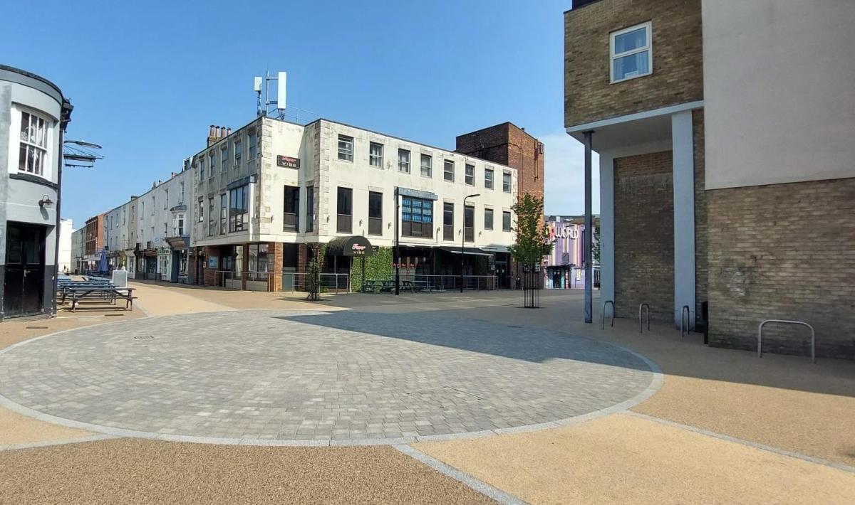Carlton-Place-Pedestrianised-Area