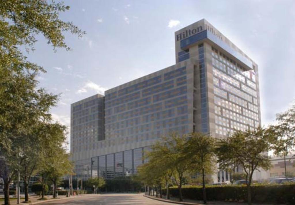 Discovery Green & Minute Maid Park - Picture of Hilton Americas-Houston -  Tripadvisor