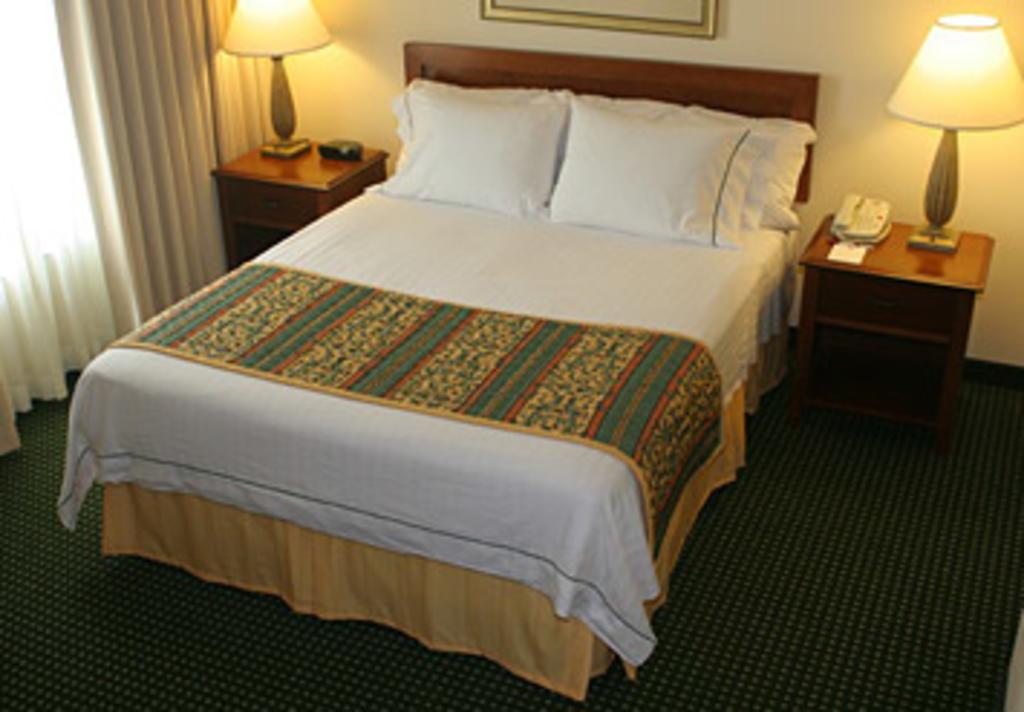 Residence Inn west U