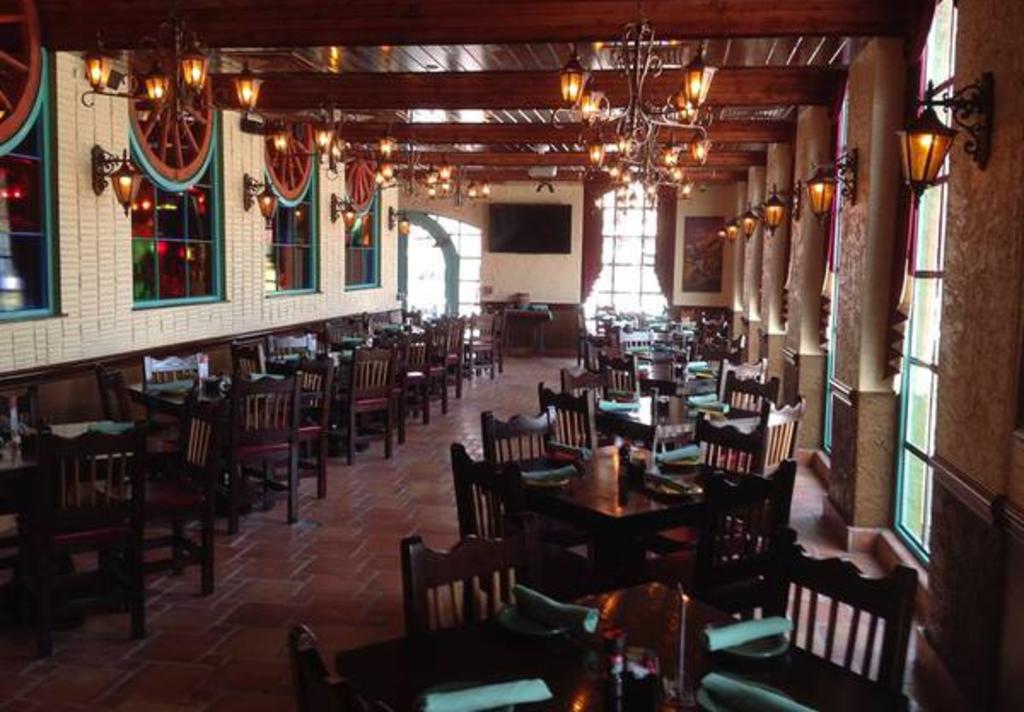 El Tiempo Cantina - Gessner