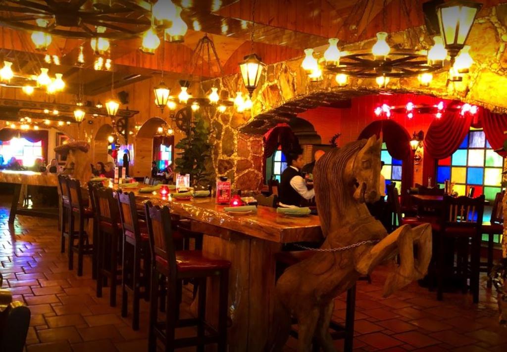 El Tiempo Cantina - Webster
