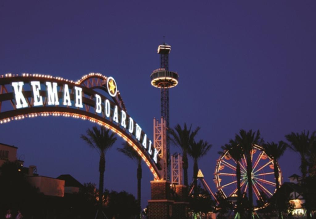 Kemah Boardwalk