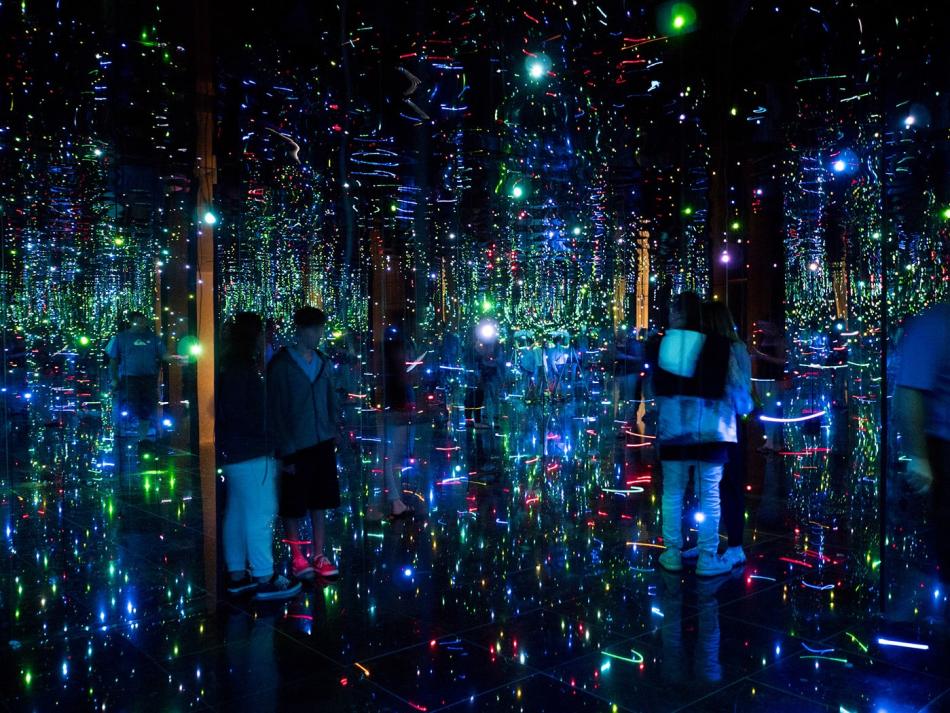 Fireflies Infinity Mirror Room at Phoenix Art Museum