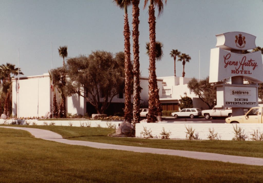 Gene_Autry_Hotel