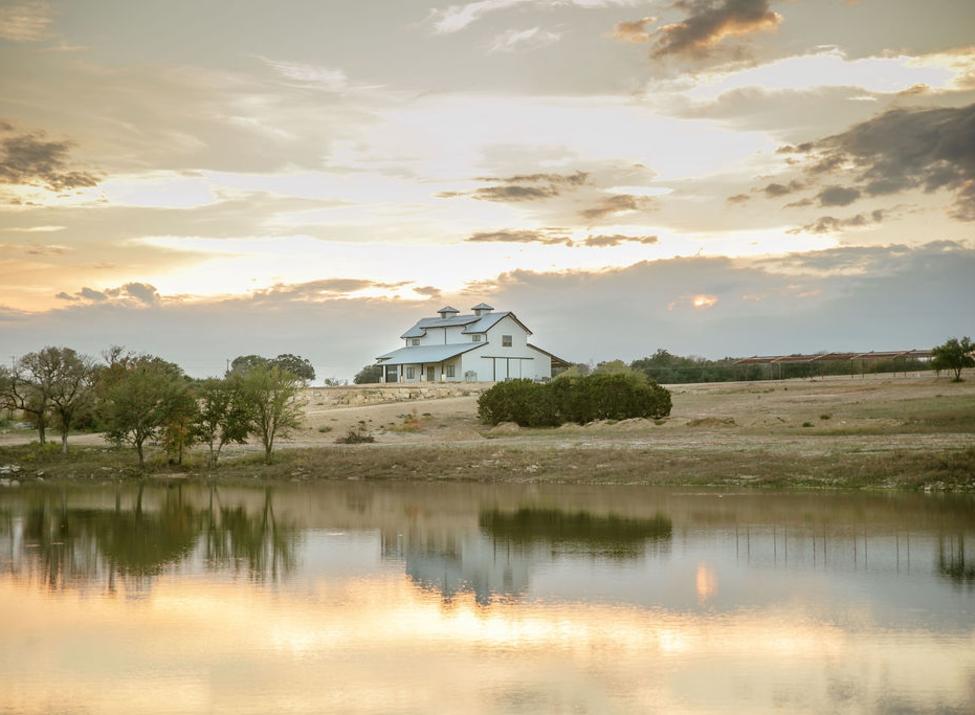 Black Star Barn