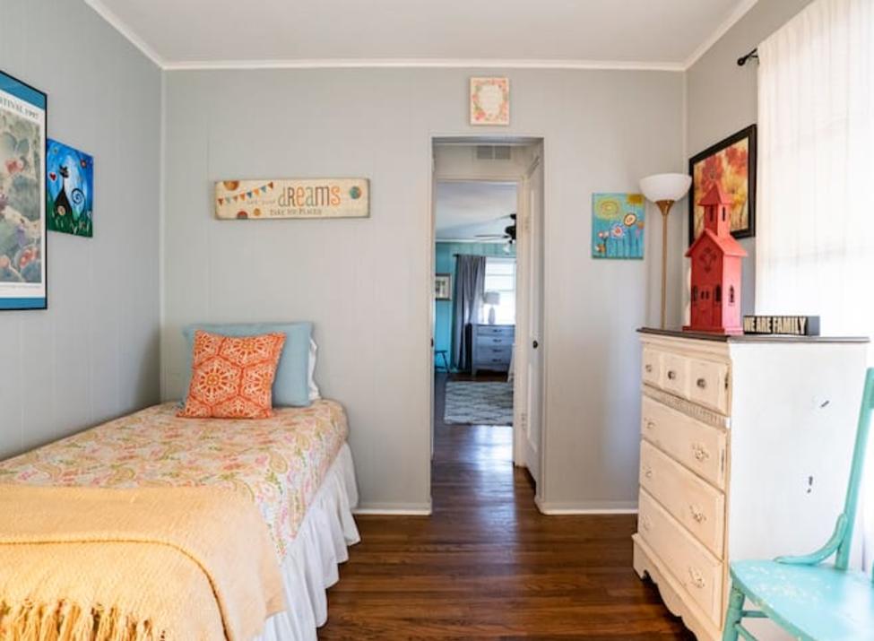 Bedroom with two twin beds
