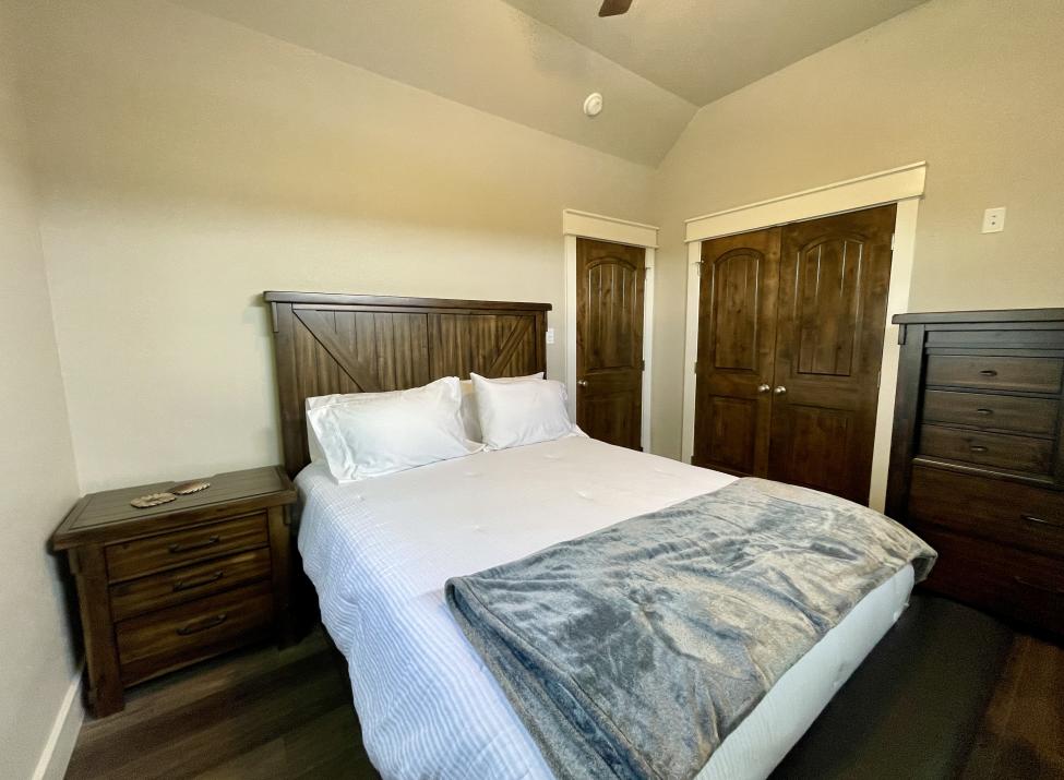 Upstairs Queen Bedroom