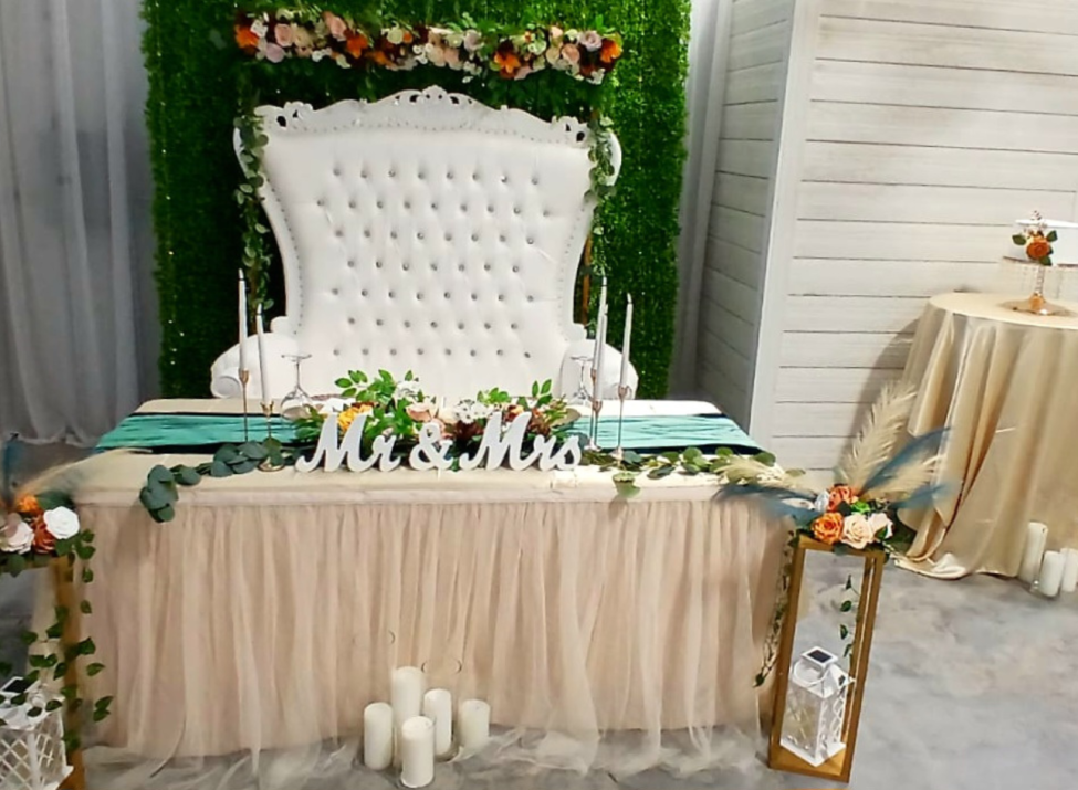 Sweet hearts main table