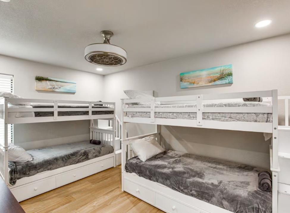 Lake Vista bunks
