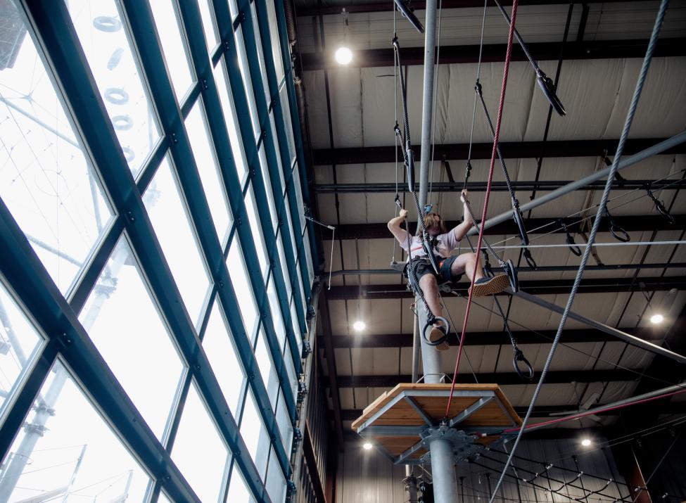 Spins Hudson ropes course