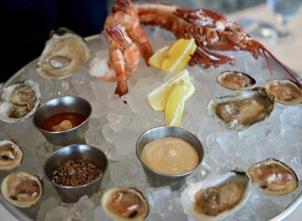 Kenny's on the Water raw bar