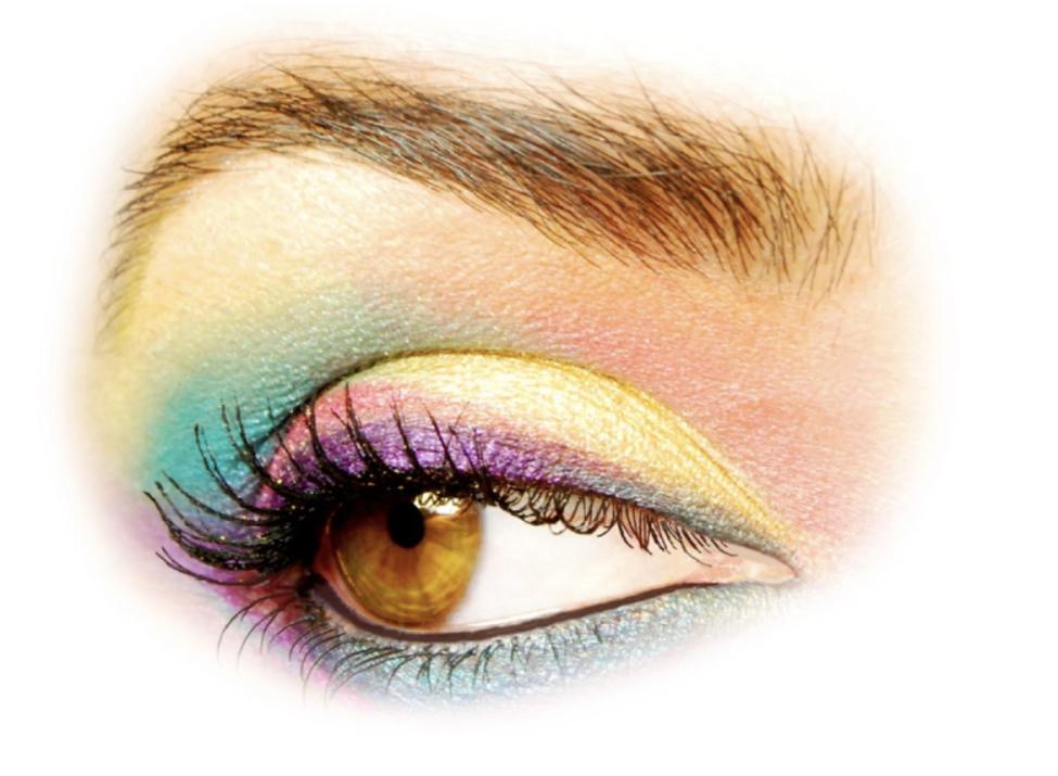 Lorraine Make Up colorful made-up eye