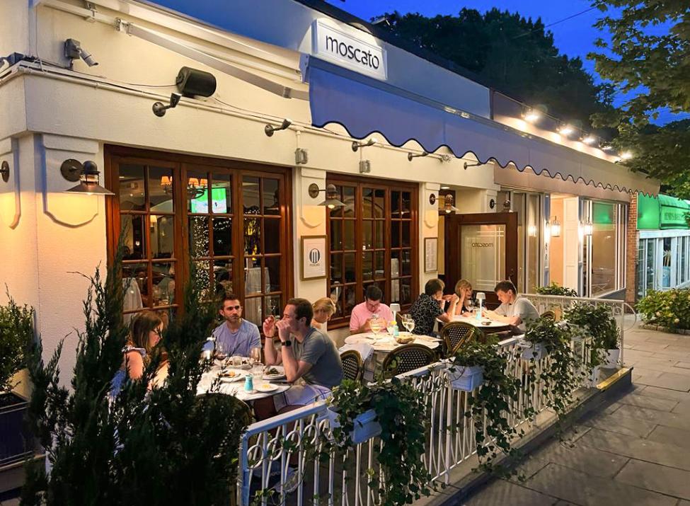 Moscato Outdoor Dining