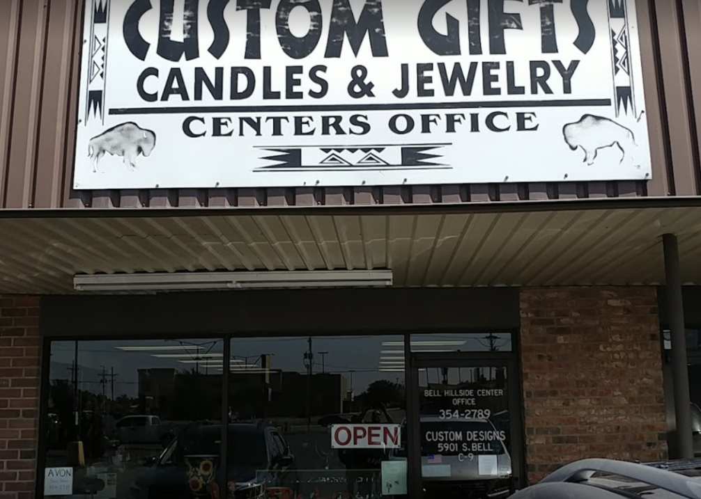 Custom Gift Candles Exterior